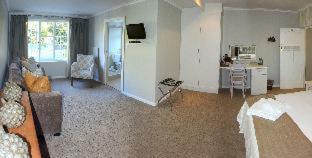Lodge on Main Guest House and Conference Centre - 5