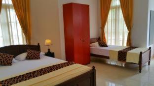 Holiday Fashion Inn - Negombo - 1