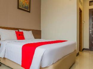 RedDoorz near Simpang Dago 2 - Bandung - 9
