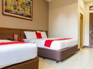 RedDoorz near Simpang Dago 2 - Bandung - 1