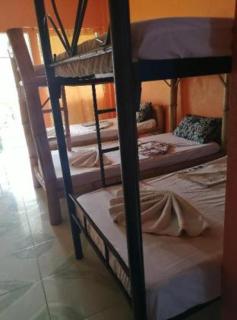 Guanna's Place Room and Resto Bar - Malapascua Island - 9