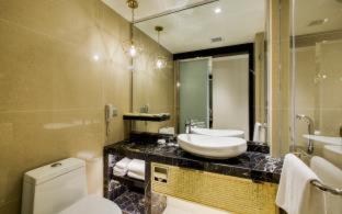 NagaWorld Hotel & Entertainment Complex - Phnom Penh - 3