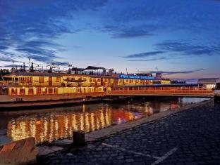 Fortuna Boat Hotel Budapest - Budapest - 9