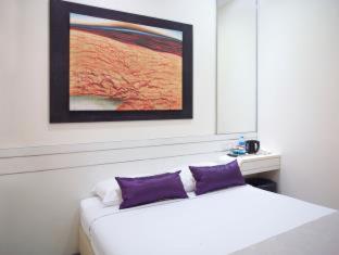 Hotel 81 Elegance - 9