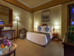 Hotel Indigo Shenzhen Overseas Chinese Town by IHG - Shenzhen - 1