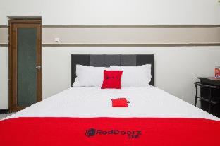 RedDoorz Syariah near Marvel City Mall 2 - Surabaya - 5