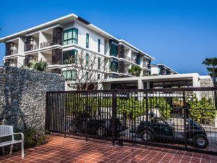 The Title Beach Front - 9