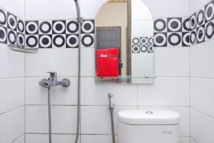 RedDoorz Plus near Isola UPI - Bandung - 8