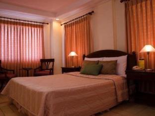 Tagaytay Country Hotel - Tagaytay - 5
