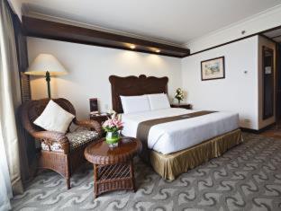 Waterfront Airport Hotel and Casino - Mactan - 9