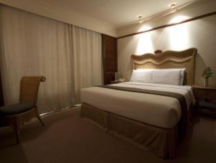 Waterfront Airport Hotel and Casino - Mactan - 4
