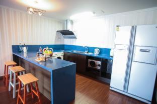 Tongyeong Bay Condo Hotel - 2