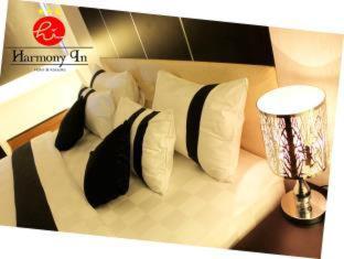 Hotel Harmony In & Karaoke - Pontianak - 2