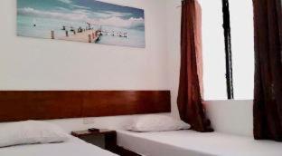Greenfields Tourist Inn - 4
