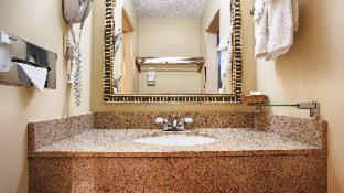 Best Western West Greenwich Inn - 8