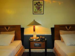 Miramar Hotel - Manila - 1