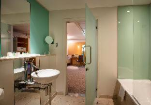 The Cumberland, London - 4