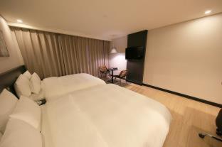 Kobos Hotel - 5