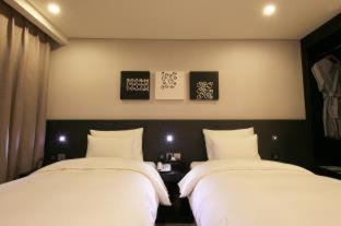 Kobos Hotel - 1