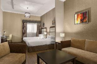 Ramada Hotel & Suites by Wyndham Ajman - Ajman - 7