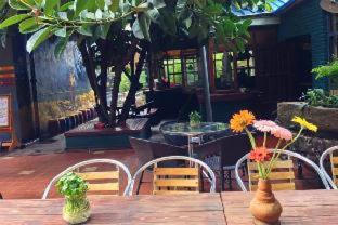 Kunming Upland International Youth Hostel ,near the city center ,2 mins walk to the subway, 2 mins walk to the Green Lake, Close to Yuan tong Temple, Old street, Yunnan University, convenient payment and visa cards are accepted - 5