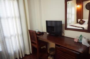 Manorom Boutique Hotel - 3
