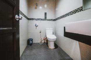 RedDoorz Plus near Universitas Negeri Makassar - Makassar - 7