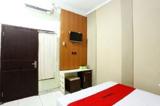 RedDoorz near Adisucipto Airport 3 - Yogyakarta - 3