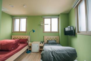 Daegu Midtown Hostel - 9
