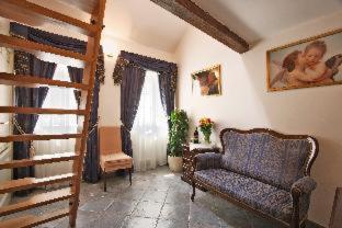 Chateau 9 Apartments by Adrez - Prague - 4