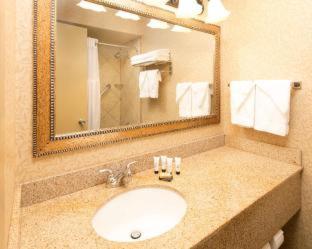 Red Lion Hotel Portland Airport - Portland - 4