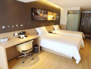 IU Hotel Xian Xijing Hospital Tonghuamen Subway Station - Xi'an - 3