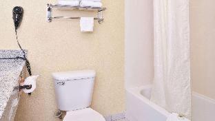 Quality Inn & Suites - Fort Worth - 7