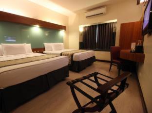 Microtel by Wyndham UP Technohub - Manila - 8