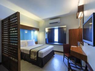 Microtel by Wyndham UP Technohub - Manila - 4
