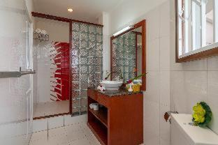 Glacis Heights Villa - 3