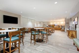 Holiday Inn Express Newport Beach by IHG - Newport Beach - 1