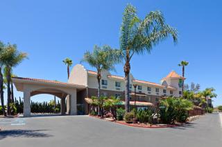 Holiday Inn Express Hotel & Suites San Diego-Escondido by IHG - Escondido - 0