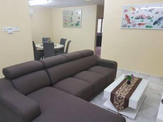 Lovy Johor Bahru Homestay with WiFi, 5min to Petrol and Shopping Mall - 4