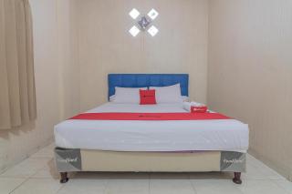 RedDoorz Syariah near Terminal Batu Ampar 2 - Balikpapan - 1