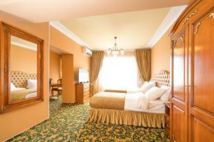 Studio One Accommodation Suites - 5