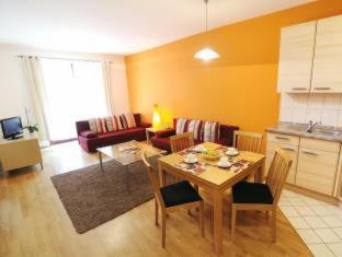 King Apartments - 9