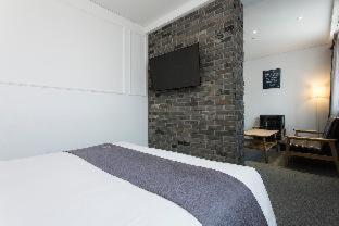 Vella Suite Hotel - 8