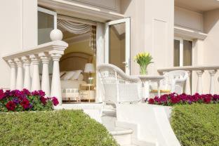 The Regency Hotel Kuwait - 6