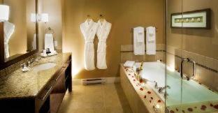 The Beach Club Resort — Bellstar Hotels & Resorts - Parksville - 8