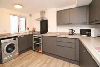 TOWN CENTRE apartment with parking - Padstow - 2