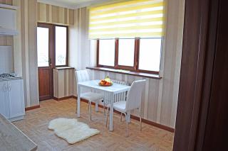 Bishkek Sunny Apartment in the center - Bisjkek - 4