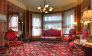 Gingerbread Mansion - Ferndale - 2