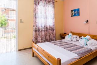 Roussa's Apartments - Laganas - 0