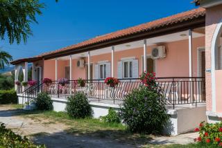 Roussa's Apartments - Laganas - 3